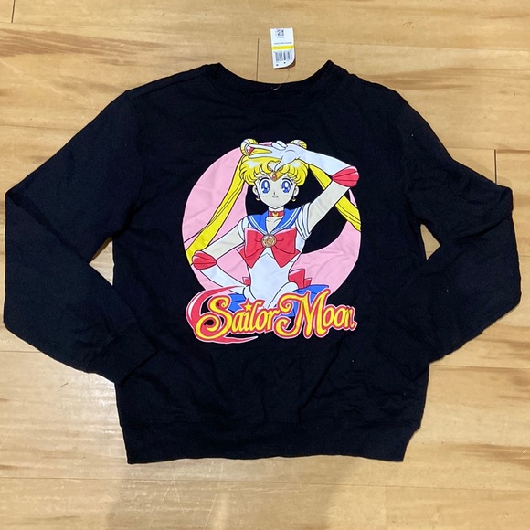 NWT WMNS SZ MED SAILOR MOON LONG SLEEVE SUPER SOFT BLACK PULL OVER SWEATER - Picture 1 of 5